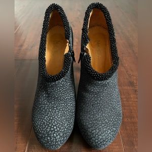 Maloles Marbled Suede Platform Ankle Booties